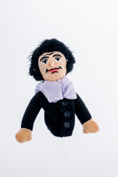 Finger puppet and magnet Spinoza